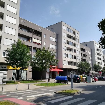 Apartments Dora Zagreb Buitenkant foto